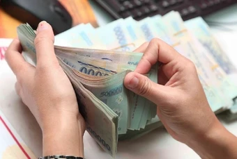 Lãi suất ngân hàng đồng loạt giảm sau cuộc họp ‘nóng' của tân Thống đốc