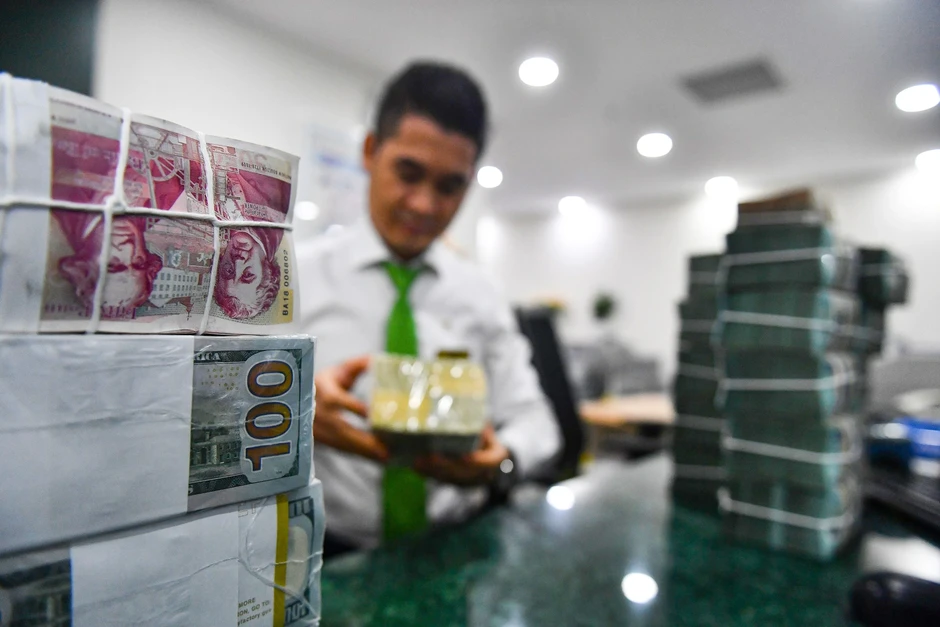 Lãi vay ngân hàng giảm đồng loạt sau chỉ đạo của Ngân hàng Nhà nước Lãi vay ngân hàng giảm đồng loạt sau chỉ đạo của Ngân hàng Nhà nước
