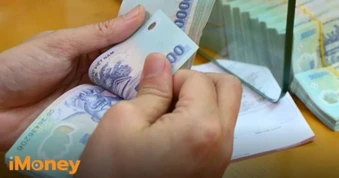 Lãi vay tăng cao, mua nhà hay đầu tư vàng, cổ phiếu, nắm giữ tiền mặt?