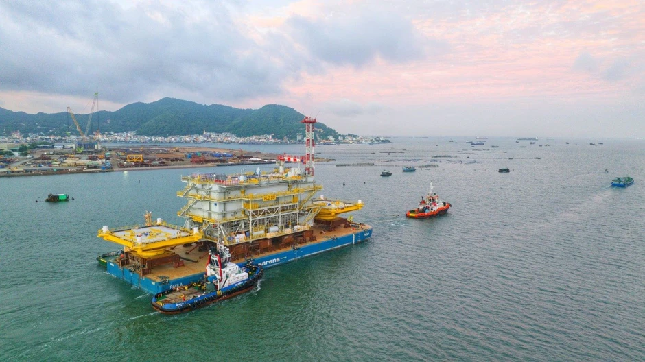 Lần đầu tiên Việt Nam xuất khẩu sang châu Âu 4 công trình điện khổng lồ: Cao bằng tòa nhà 15 tầng, nặng tương đương 20 chiếc máy bay Boeing 777 Lần đầu tiên Việt Nam xuất khẩu sang châu Âu 4 công trình điện khổng lồ: Cao bằng tòa nhà 15 tầng, nặng tương đương 20 chiếc máy bay Boeing 777