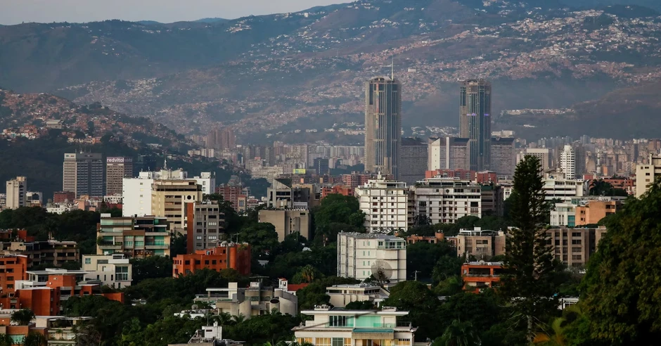 Mỹ nới lỏng trừng phạt, "cá mập" tài chính ồ ạt đổ về Venezuela