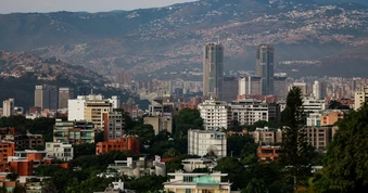 Mỹ nới lỏng trừng phạt, "cá mập" tài chính ồ ạt đổ về Venezuela