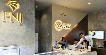 Mở màn tháng 8, PNJ và loạt cổ phiếu 'đua' trần