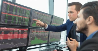 Một thế lực "xả" 80.000 tỷ đồng cổ phiếu từ đầu năm, chuyên gia Dragon Capital chỉ ra tín hiệu đáng chú ý