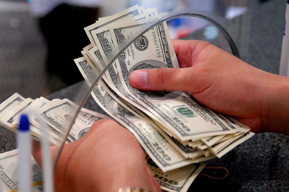 Một yếu tố đang kéo giá USD tự do xuống thấp hơn ngân hàng Một yếu tố đang kéo giá USD tự do xuống thấp hơn ngân hàng