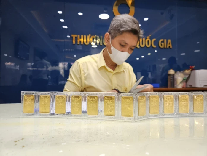 Mua vàng miếng SJC, vàng nhẫn từ 3 tháng trước, nhiều người "tự trách"