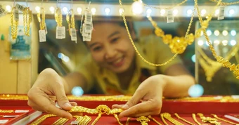 Mua vàng ngày vía Thần Tài có phải xuất hóa đơn không?