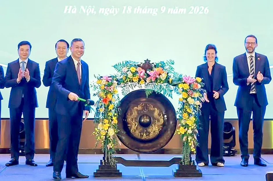 Nâng hạng thị trường chứng khoán Việt Nam: Động lực lớn để cải cách, phát triển thị trường vốn bền vững Nâng hạng thị trường chứng khoán Việt Nam: Động lực lớn để cải cách, phát triển thị trường vốn bền vững