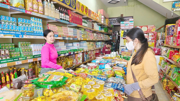 Nâng ngưỡng doanh thu chịu thuế của hộ kinh doanh lên 1 tỷ đồng Nâng ngưỡng doanh thu chịu thuế của hộ kinh doanh lên 1 tỷ đồng