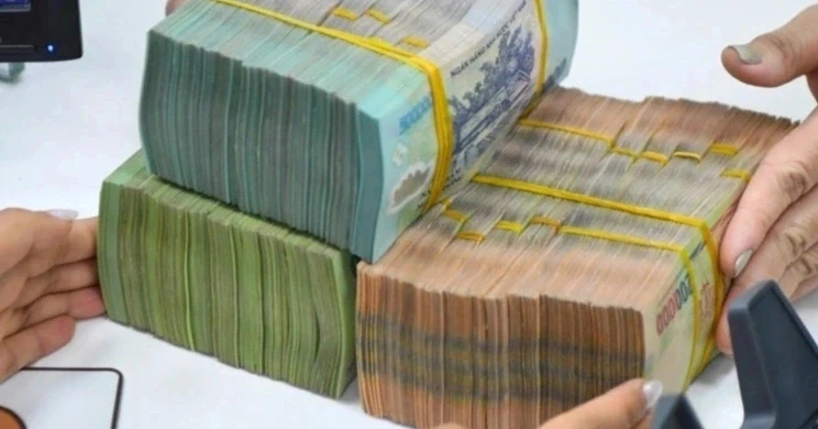 Ngân hàng báo lãi đậm, tiền ồ ạt chảy về, có bên kiếm 5.400 tỷ sau 3 tháng Ngân hàng báo lãi đậm, tiền ồ ạt chảy về, có bên kiếm 5.400 tỷ sau 3 tháng