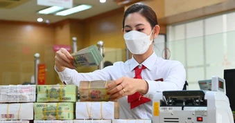Ngân hàng chạy đua huy động vốn: Lãi đặc biệt đã chạm mốc 9%/năm