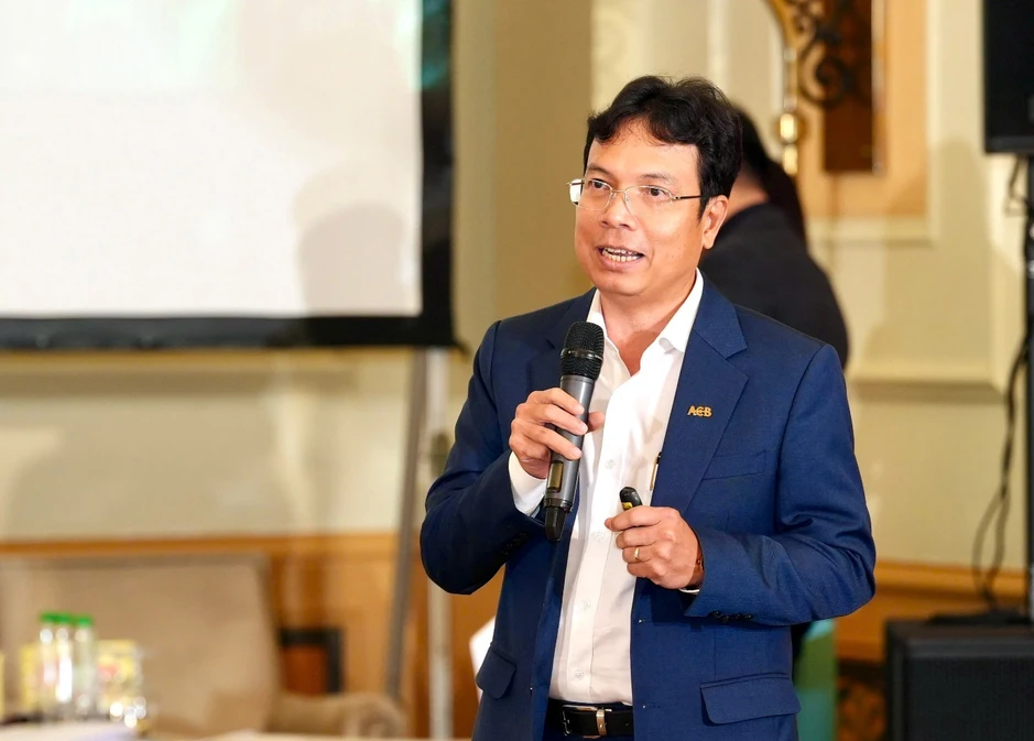 Ngân hàng đồng hành cùng doanh nghiệp vừa và nhỏ Ngân hàng đồng hành cùng doanh nghiệp vừa và nhỏ