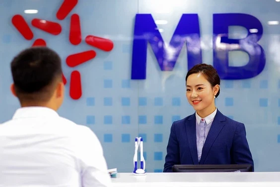 Ngân hàng lớn giảm lãi tiết kiệm từ hôm nay Ngân hàng lớn giảm lãi tiết kiệm từ hôm nay