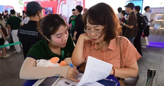 Ngân hàng muốn giúp tiểu thương thu tiền dễ hơn