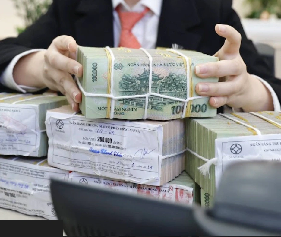 Ngân hàng nói không thiếu tiền, vì sao doanh nghiệp vẫn than khó vay? Ngân hàng nói không thiếu tiền, vì sao doanh nghiệp vẫn than khó vay?