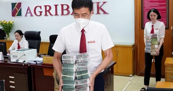 Ngân hàng phối hợp công an làm sạch 44,5 triệu hồ sơ khách hàng