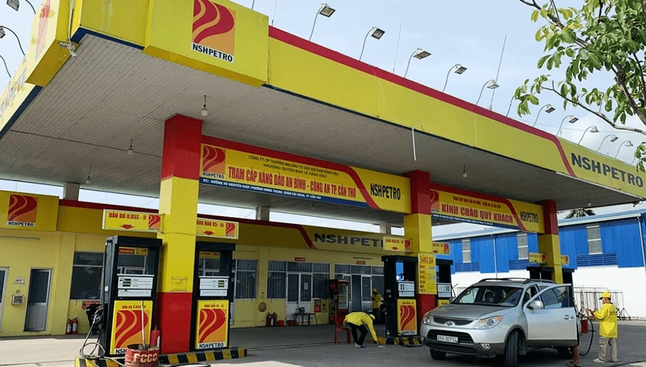 Ngân hàng rao bán 14 cây xăng để thu hồi nợ Ngân hàng rao bán 14 cây xăng để thu hồi nợ