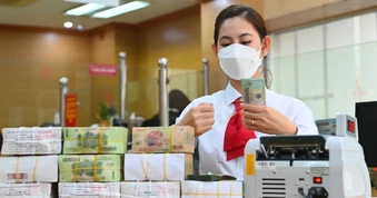 Ngân hàng tăng vốn nóng: Thêm 8 tỷ cổ phiếu "vua" sắp đổ bộ sàn chứng khoán