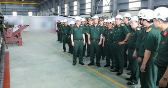 Ngay tháng 5, Việt Nam thử nghiệm xe tăng hạng nhẹ tự chế tạo, ra mắt vào tháng 12: Ai đứng sau?