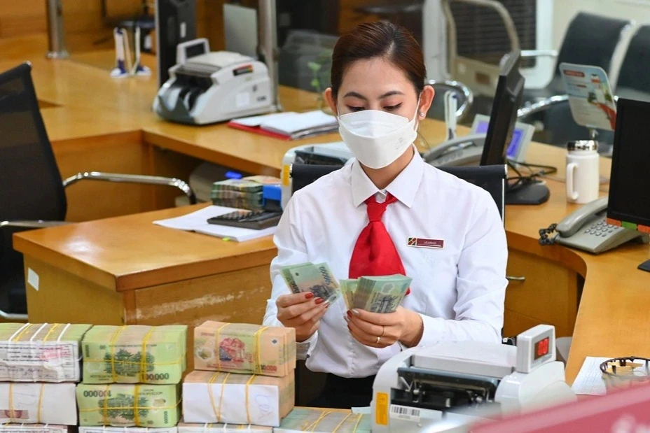 Nghịch lý nhà băng vừa cắt giảm 3.000 người vừa tuyển mới: Điều gì diễn ra? Nghịch lý nhà băng vừa cắt giảm 3.000 người vừa tuyển mới: Điều gì diễn ra?