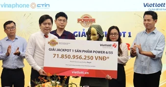 Người đàn ông hơn 1.100 lần trúng Vietlott bất ngờ trúng tiếp 72 tỷ đồng