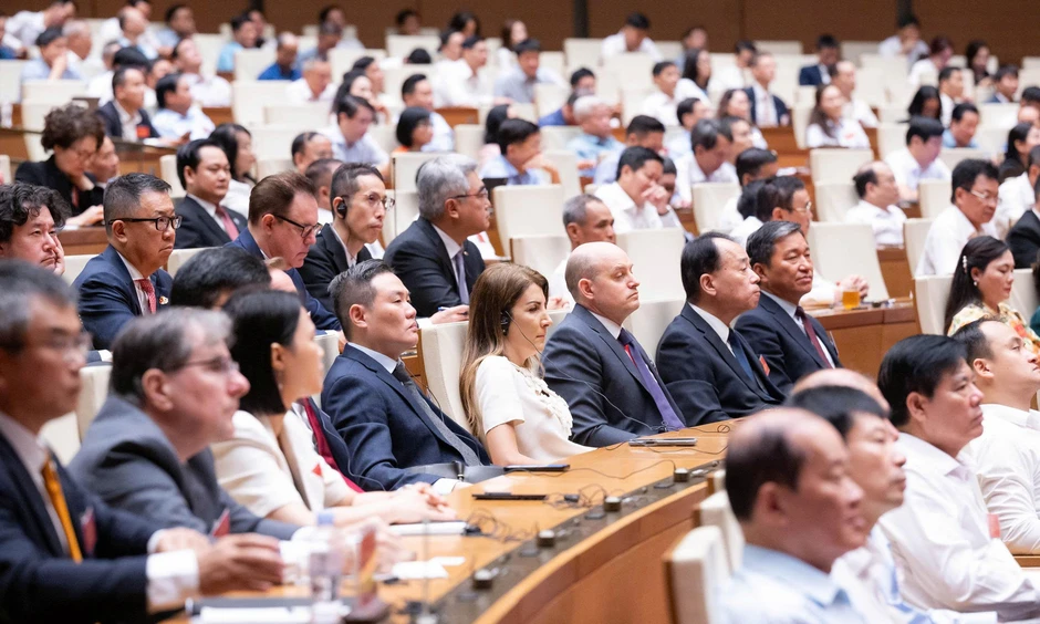 Người Nhật nói về 'lần đầu tiên' doanh nhân nước ngoài phát biểu ở nơi phổ biến Nghị quyết Người Nhật nói về 'lần đầu tiên' doanh nhân nước ngoài phát biểu ở nơi phổ biến Nghị quyết