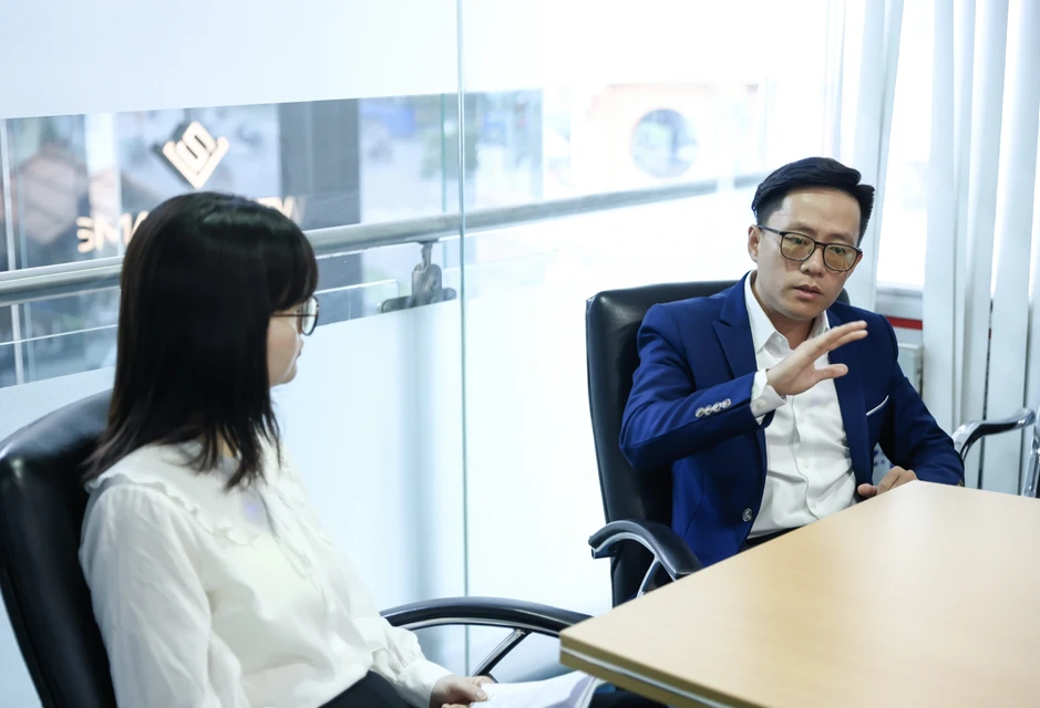 Nhà đầu tư cá nhân "gánh" chứng khoán: Lực đỡ hay rủi ro tiềm ẩn? Nhà đầu tư cá nhân "gánh" chứng khoán: Lực đỡ hay rủi ro tiềm ẩn?