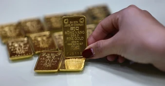 Nhà đầu tư tiếp tục bán ròng vàng