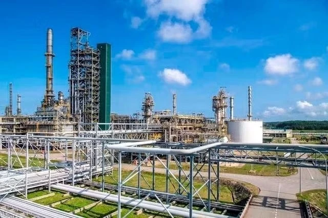 Nhà máy lọc dầu 3 tỷ USD của Việt Nam chuẩn bị “đón” 650.000 thùng dầu Nhà máy lọc dầu 3 tỷ USD của Việt Nam chuẩn bị “đón” 650.000 thùng dầu