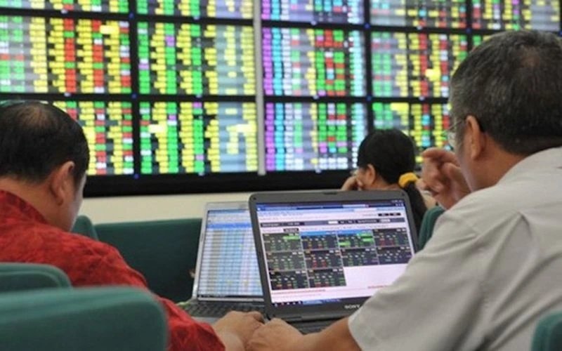 Nhận định chứng khoán 13/3: VN-Index đi ngang, tích lũy trong biên độ 1.650-1.750 Nhận định chứng khoán 13/3: VN-Index đi ngang, tích lũy trong biên độ 1.650-1.750