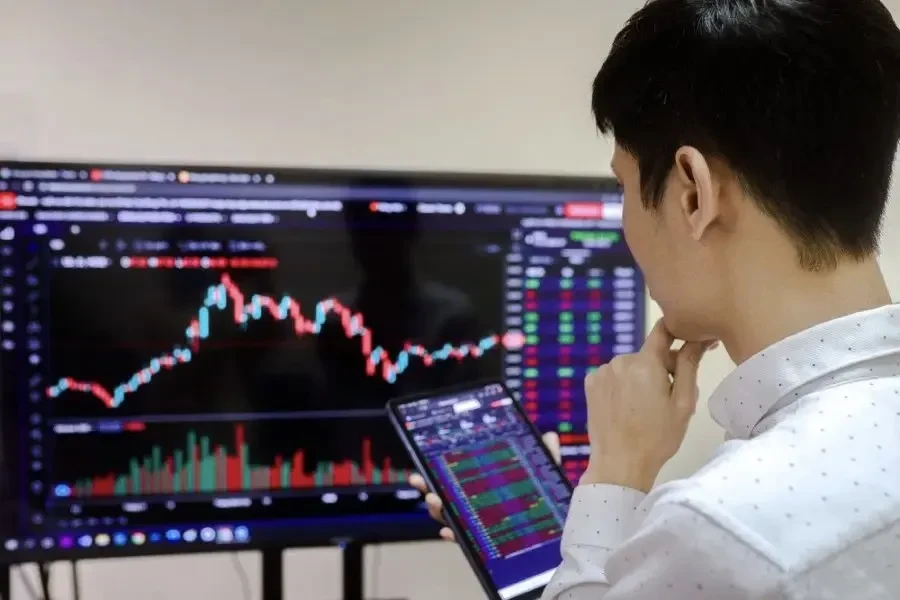 Nhận định chứng khoán 18/5: VN-Index có thể dao động giằng co trong biên độ hẹp Nhận định chứng khoán 18/5: VN-Index có thể dao động giằng co trong biên độ hẹp