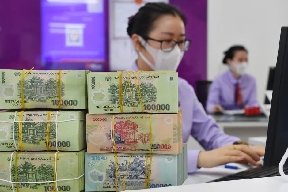 'Nhan nhản' ngân hàng trả lãi suất tiết kiệm trên 7%/năm
