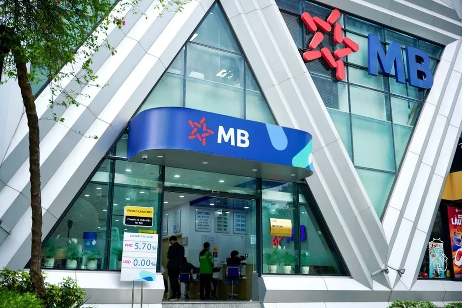 Nhân viên một ngân hàng thu nhập bình quân gần 58 triệu đồng/tháng Nhân viên một ngân hàng thu nhập bình quân gần 58 triệu đồng/tháng