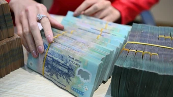 Nhiều quỹ lớn tăng giữ tiền mặt