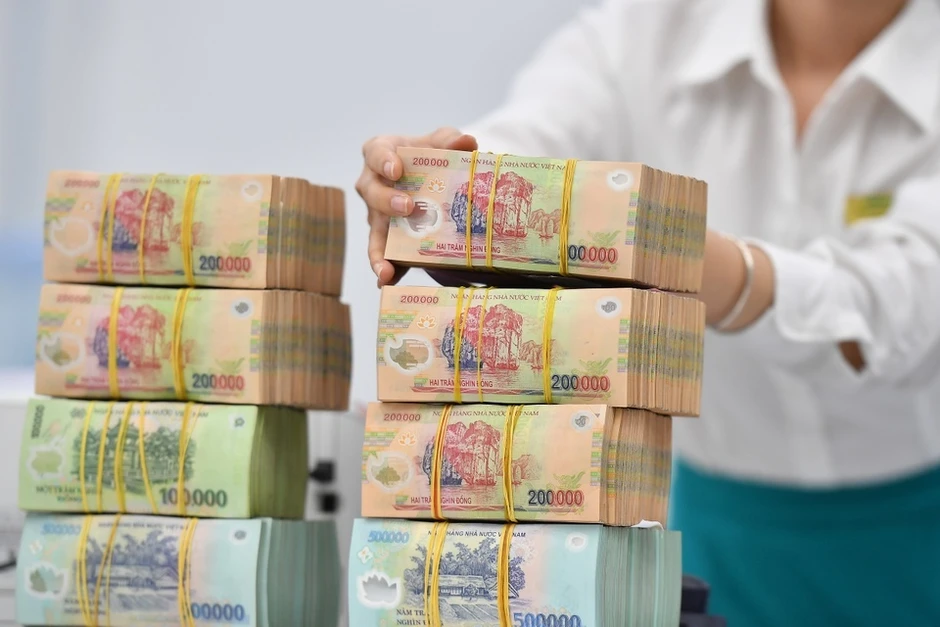 Nhiều tập đoàn đem cả 'núi tiền' gửi ngân hàng lấy lãi Nhiều tập đoàn đem cả 'núi tiền' gửi ngân hàng lấy lãi