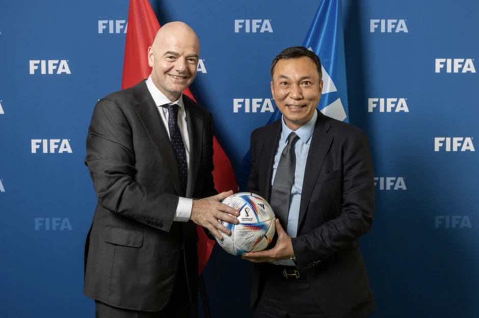 NÓNG: Chủ tịch FIFA Infantino đi chuyên cơ thăm Việt Nam, dự khán trận Chung kết ASEAN Cup 2026 của đội tuyển Việt Nam NÓNG: Chủ tịch FIFA Infantino đi chuyên cơ thăm Việt Nam, dự khán trận Chung kết ASEAN Cup 2026 của đội tuyển Việt Nam