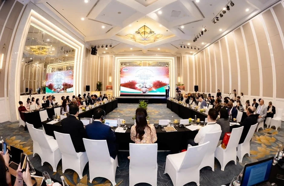 Nóng: Hình ảnh mới nhất của bà Lê Hoàng Diệp Thảo Nóng: Hình ảnh mới nhất của bà Lê Hoàng Diệp Thảo