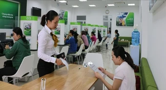 'Ông lớn' đầu tiên giảm lãi suất huy động