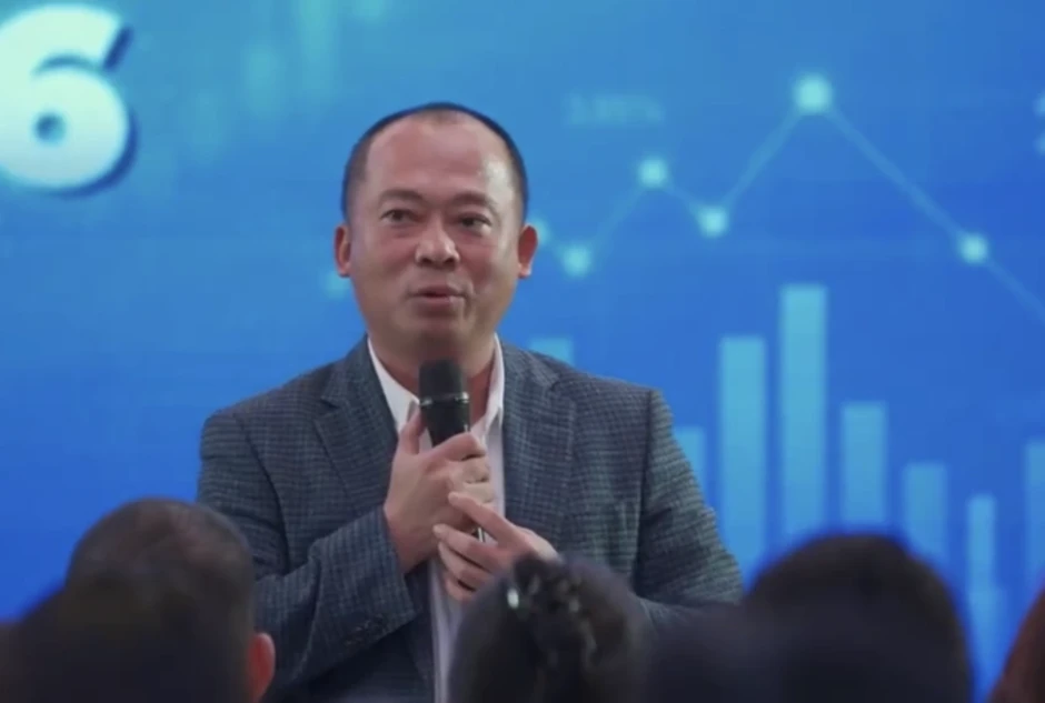 Ông Nguyễn Đức Tài và lãnh đạo MWG sẽ mua cổ phiếu Điện Máy Xanh Ông Nguyễn Đức Tài và lãnh đạo MWG sẽ mua cổ phiếu Điện Máy Xanh
