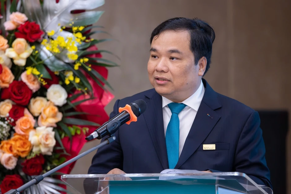 Ông Vũ Văn Tiền: Tôi không chịu nổi, phải quay lại làm Chủ tịch ABBank Ông Vũ Văn Tiền: Tôi không chịu nổi, phải quay lại làm Chủ tịch ABBank