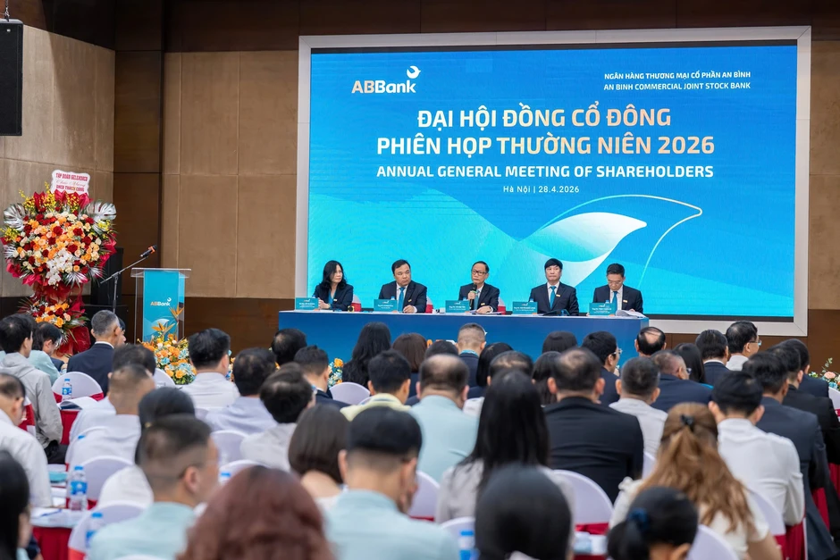 Ông Vũ Văn Tiền: Tôi không chịu nổi, phải quay lại làm Chủ tịch ABBank Ông Vũ Văn Tiền: Tôi không chịu nổi, phải quay lại làm Chủ tịch ABBank
