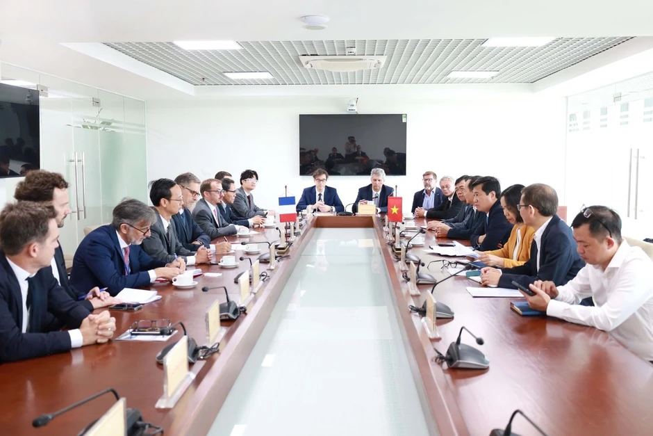 Pháp muốn tham gia siêu dự án đường sắt tốc độ cao Bắc - Nam Pháp muốn tham gia siêu dự án đường sắt tốc độ cao Bắc - Nam