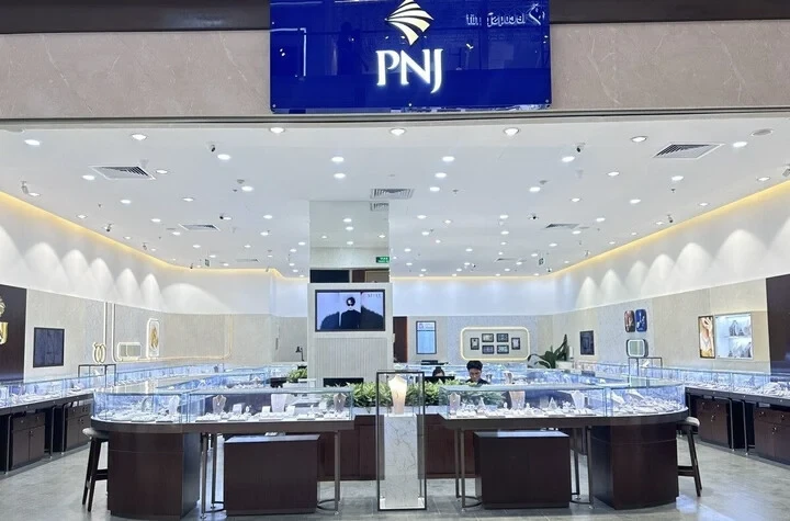 Phiên thứ hai liên tiếp cổ phiếu PNJ bị bán tháo, giá nằm sàn Phiên thứ hai liên tiếp cổ phiếu PNJ bị bán tháo, giá nằm sàn