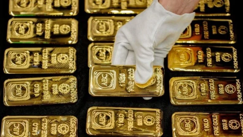 Quỹ ETF lớn nhất thế giới xả 10 tấn vàng chỉ trong 1 tháng, áp lực bủa vây Quỹ ETF lớn nhất thế giới xả 10 tấn vàng chỉ trong 1 tháng, áp lực bủa vây