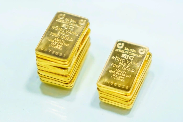 Sáng 11-6, giá vàng miếng SJC, vàng nhẫn giảm tiếp 2,3 triệu đồng/lượng Sáng 11-6, giá vàng miếng SJC, vàng nhẫn giảm tiếp 2,3 triệu đồng/lượng