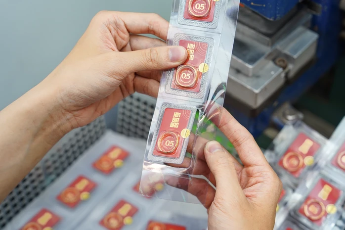 Sáng 14-3, giá vàng trong nước rớt mốc 180 triệu đồng/lượng Sáng 14-3, giá vàng trong nước rớt mốc 180 triệu đồng/lượng