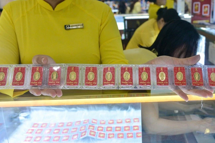 Sáng 30-5, giá vàng miếng SJC, vàng nhẫn rút ngắn cách biệt với giá thế giới Sáng 30-5, giá vàng miếng SJC, vàng nhẫn rút ngắn cách biệt với giá thế giới