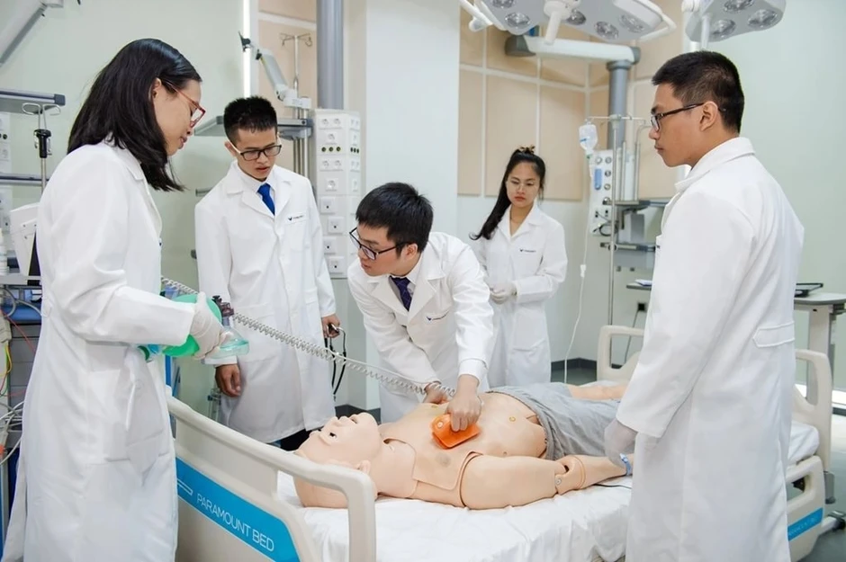 Sau 3 năm ứng cử ở Mỹ, trường ĐH của tỷ phú Phạm Nhật Vượng vừa đón tin vui: Lập nên kỳ tích của Việt Nam Sau 3 năm ứng cử ở Mỹ, trường ĐH của tỷ phú Phạm Nhật Vượng vừa đón tin vui: Lập nên kỳ tích của Việt Nam