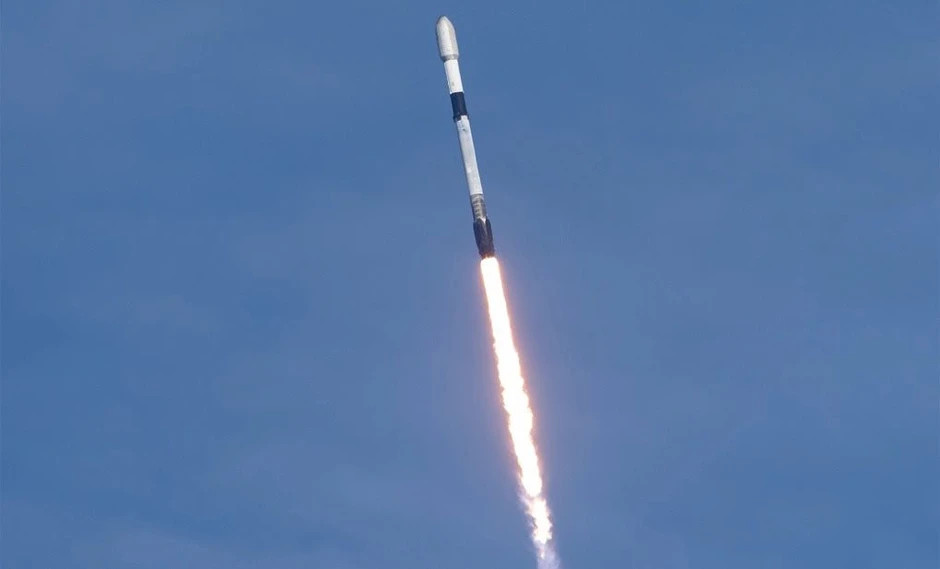 Sau khi bắt tay với công ty của Elon Musk, VinSpace tìm nhân tài đưa vệ tinh VN lên quỹ đạo bằng tên lửa
