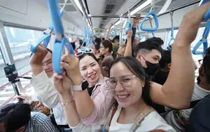 Sau khi Thủy Tiên "thoát hàng", một cổ phiếu bất ngờ trần cứng hai phiên, chuyện gì đang diễn ra? Sau khi Thủy Tiên "thoát hàng", một cổ phiếu bất ngờ trần cứng hai phiên, chuyện gì đang diễn ra?